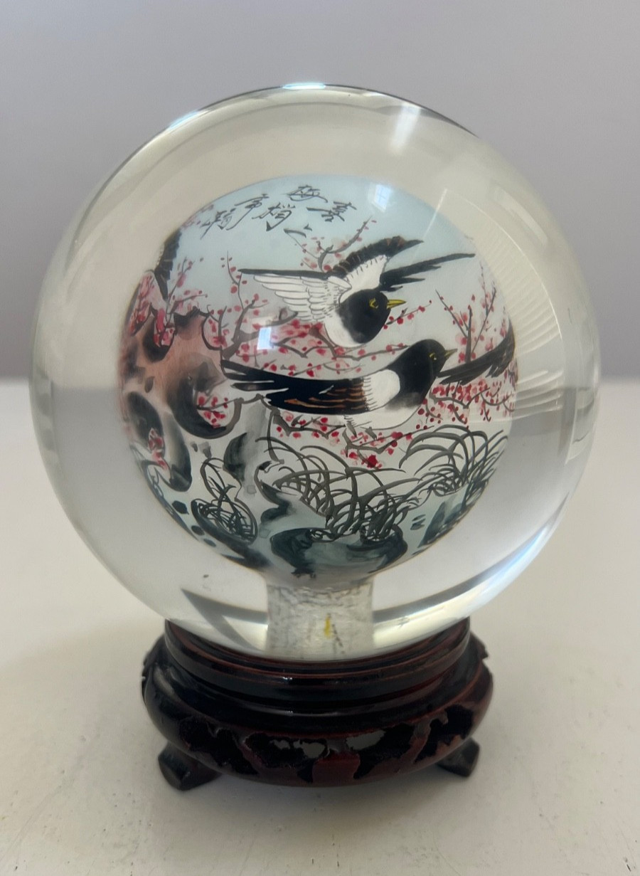 VINTAGE CHINESE HAND REVERSE PAINTED GLASS GLOBE SPHERE WOOD BASE BIRDS
