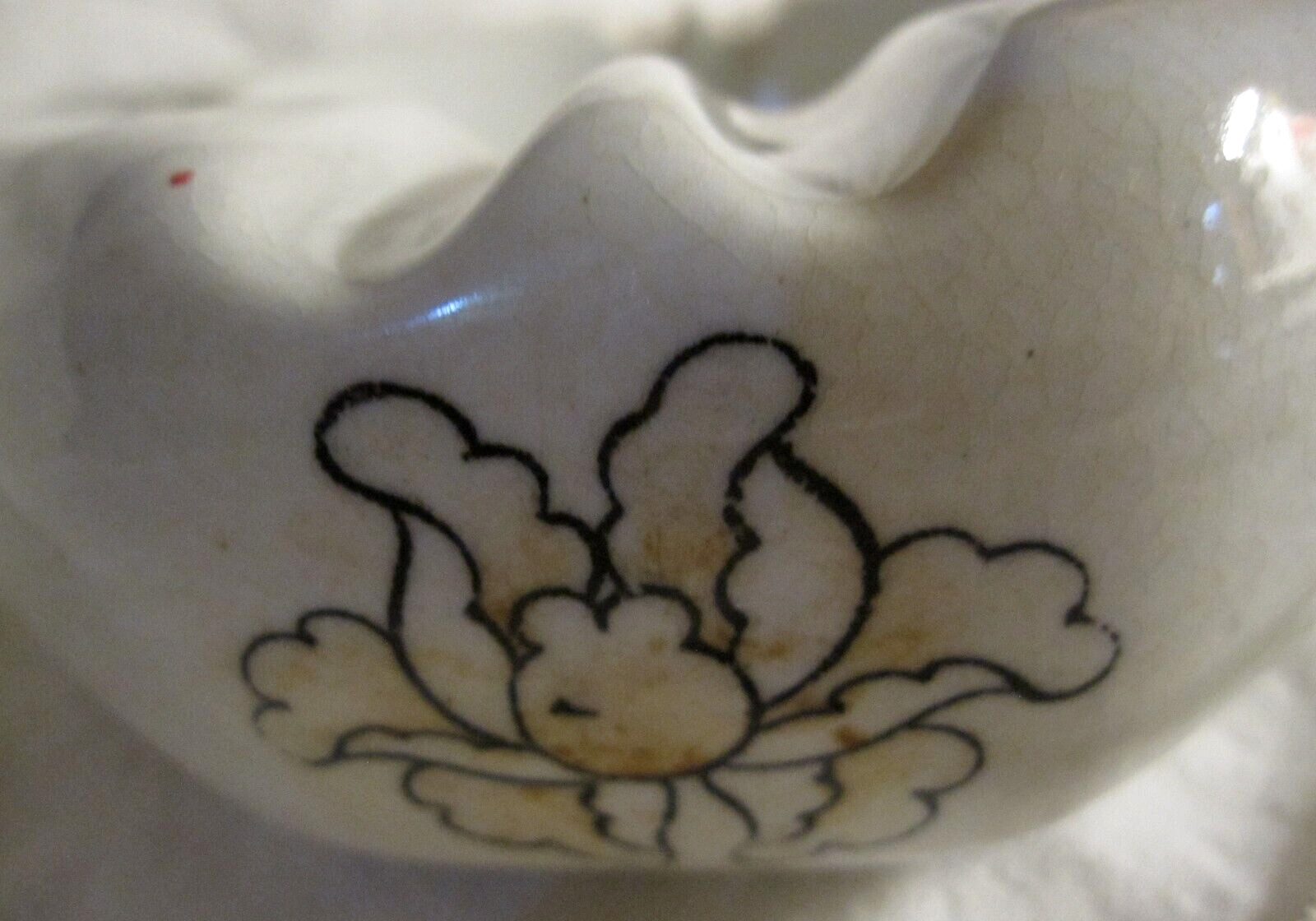 VINTAGE ASHTRAY RARE ASIAN CHINESE LARGE HEAVY POTERY MEN & WOMAN w/FLOWERS