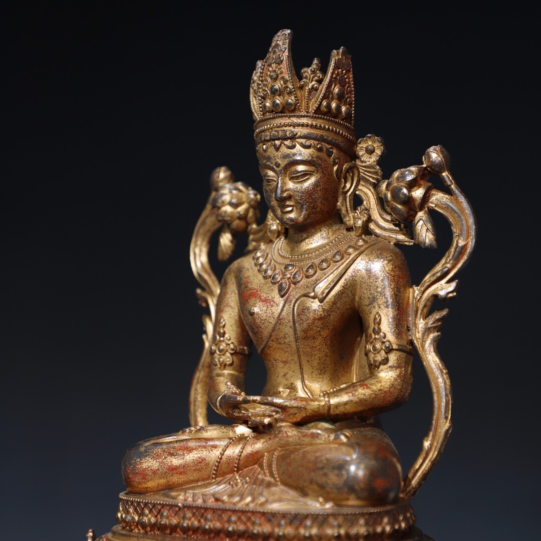 Bronze mud gold statue of the Longevity Buddha