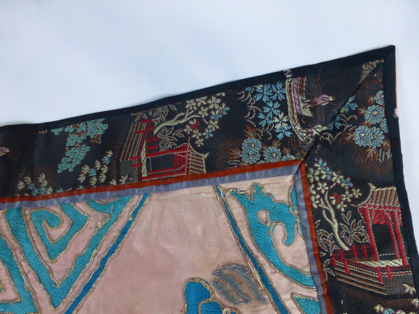 Vintage /Antique Chinese Embroidery unframed textile [Y8-W7-A8]