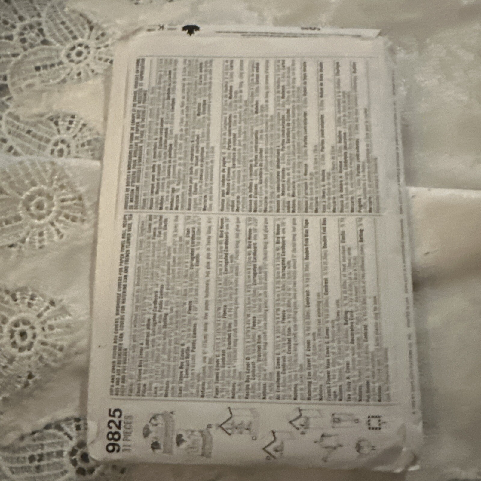 Simplicity Sewing Pattern 9825 Tissue Box Cover Misc Decorative Cover Uncut FF