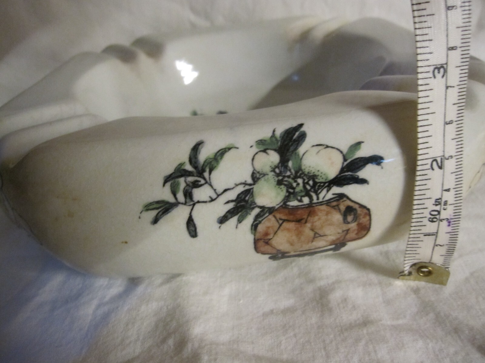 VINTAGE ASHTRAY RARE ASIAN CHINESE LARGE HEAVY POTERY MEN & WOMAN w/FLOWERS