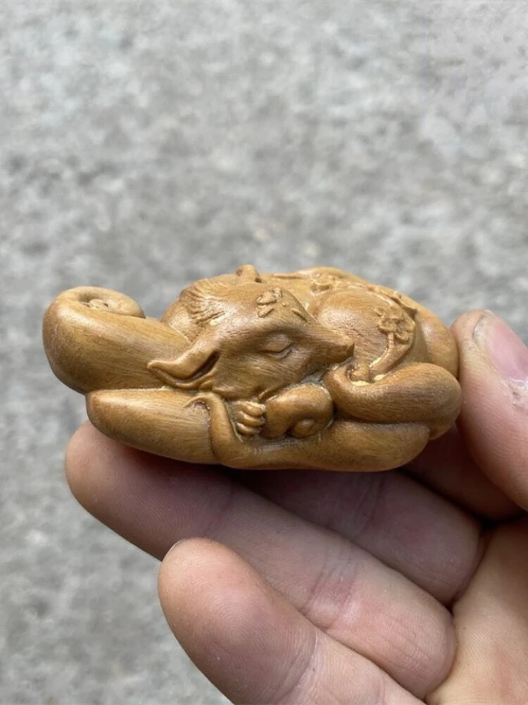 Natural Green Sandalwood Solid Wood Carving Handlebars Creative Stationery