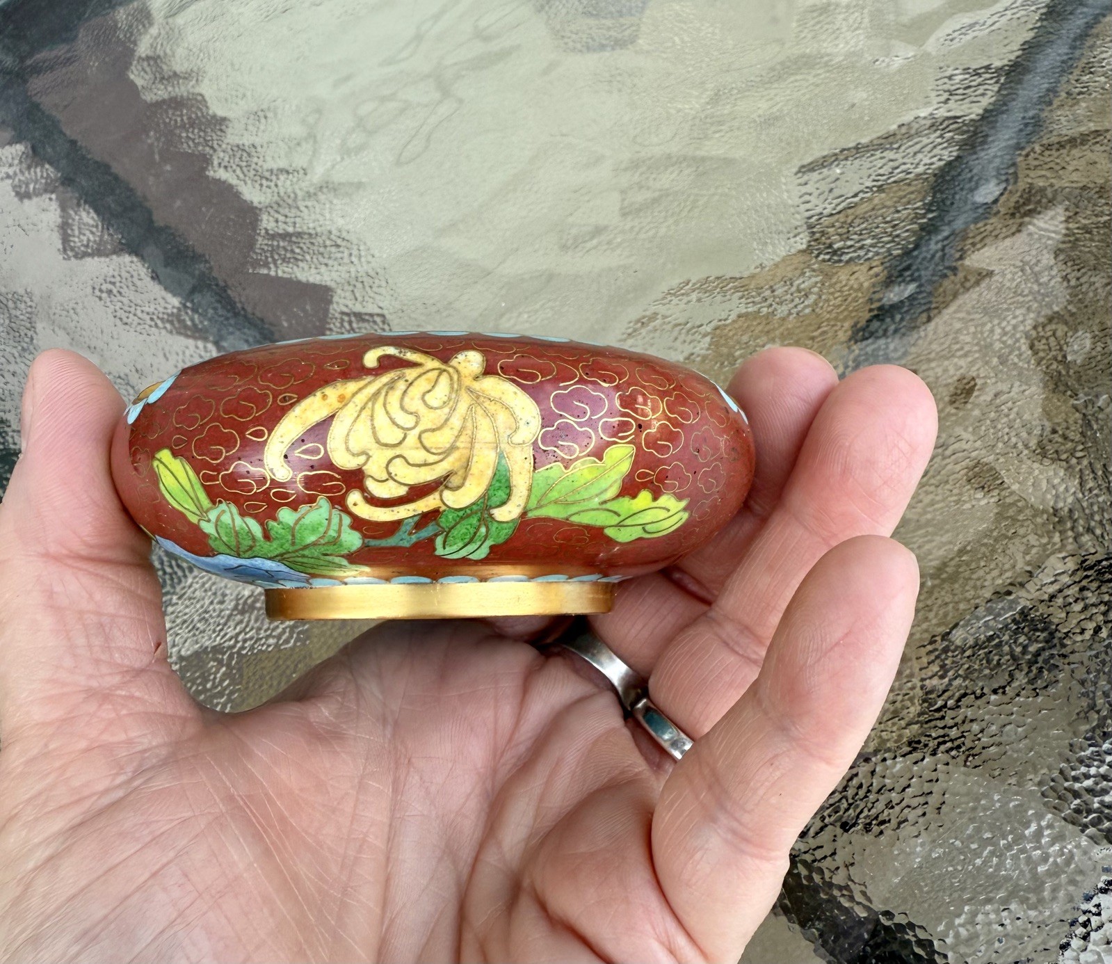 Vintage Chinese Asian Floral Cloisonné Enamel Brass Ashtray Beautiful Colors