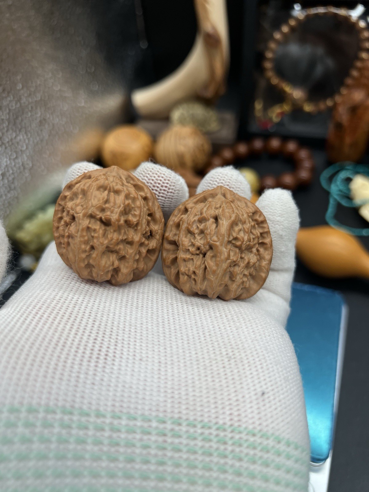 Pair of Match Chinese Health Walnut 36×35×36mm 精配文玩核桃～全品小众无名