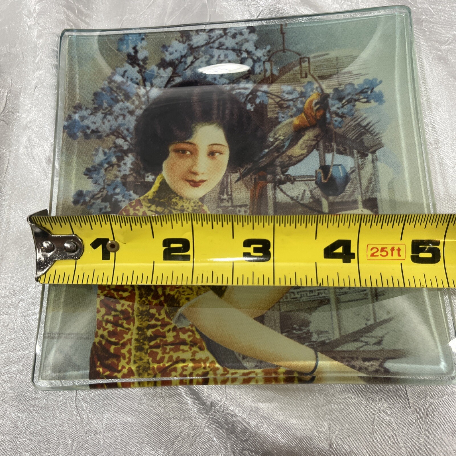 Pair Of Vintage Chinese Pin Up Girls Glass Trinket Jewelry Souvenir Tray 5″×5″
