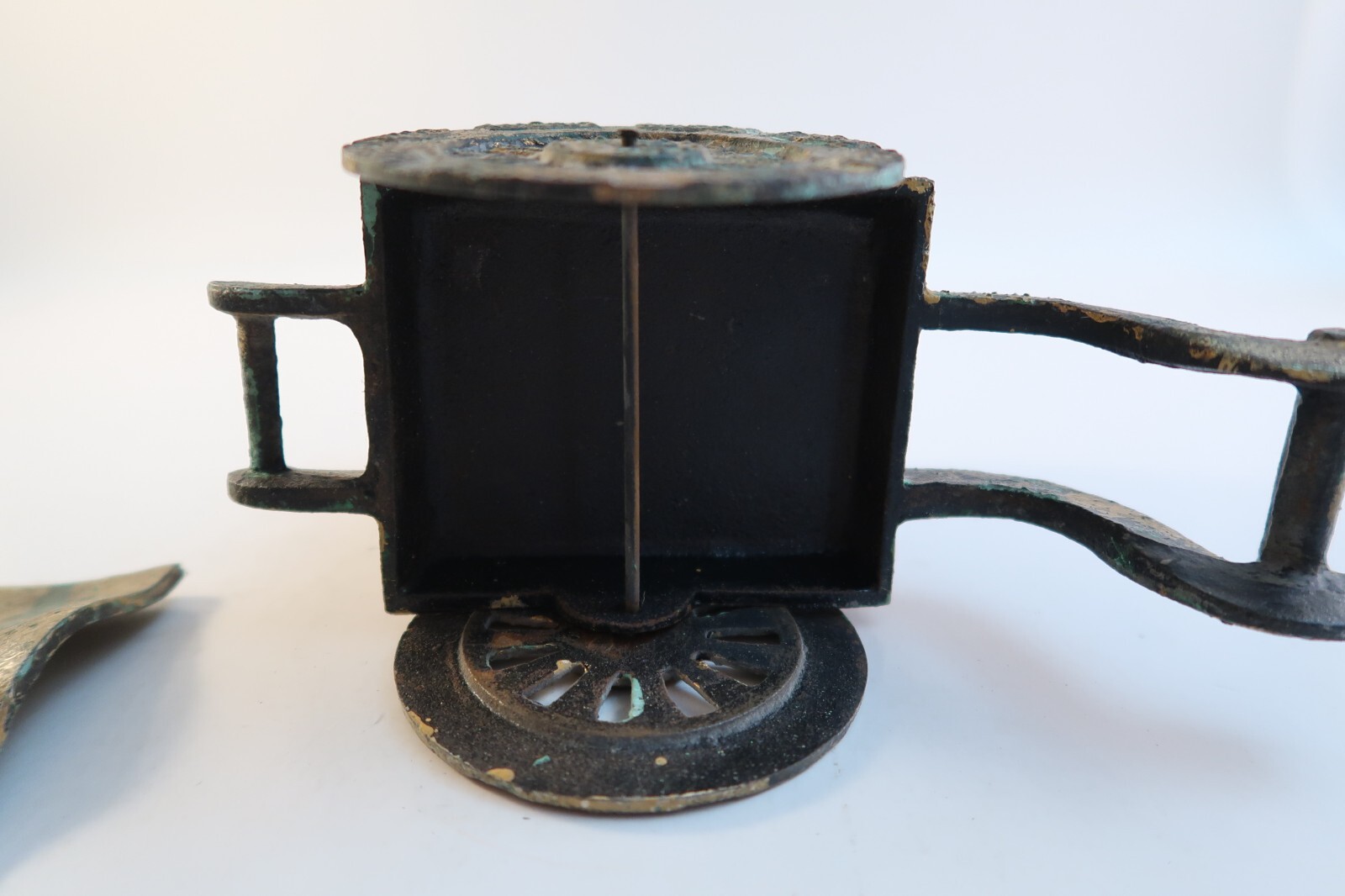 Vintage Asian Rickshaw Figurine Cart Metal Trinket Jewelry Box – Removable Lid