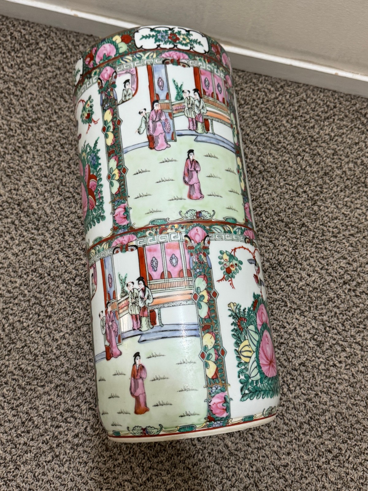Vtg Mid 20th c. Chinese Famille Rose Medallion Umbrella Stand Entryway Holder