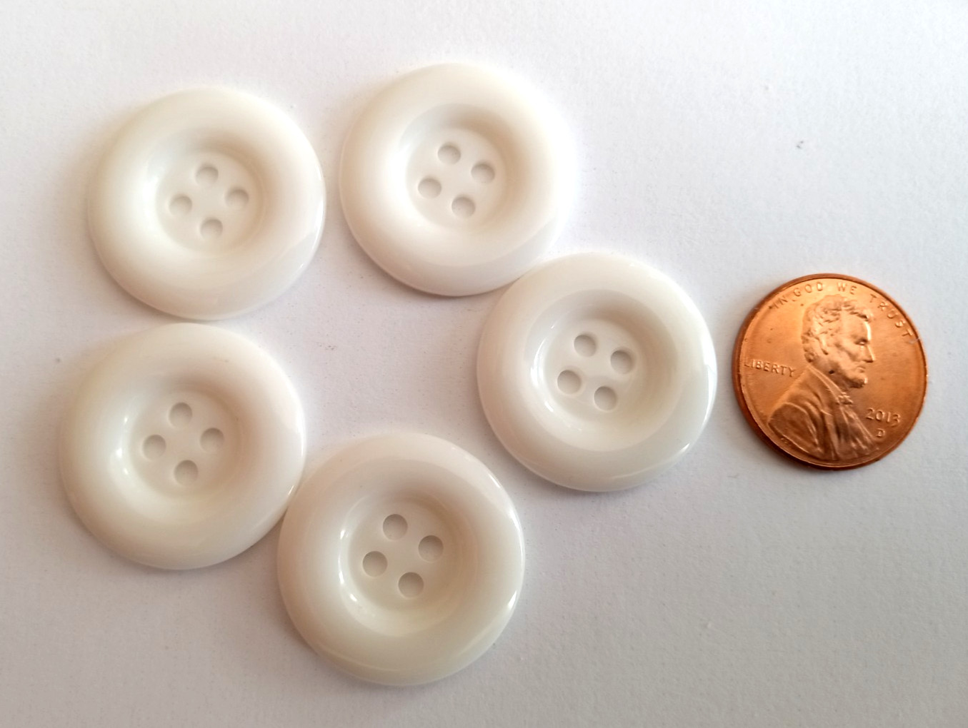5/pcs Buttons Size L Diameter=7/8″ (22mm) White 4 Holes
