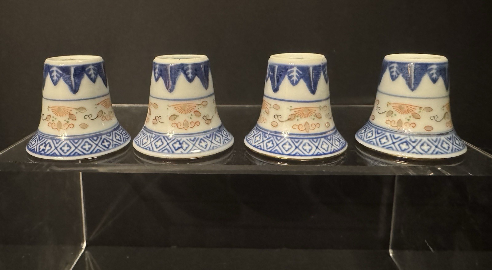 VTG Chinese Porcelain Hand Painted Rice Grain Pattern Gild Saki Cups Set of (4)