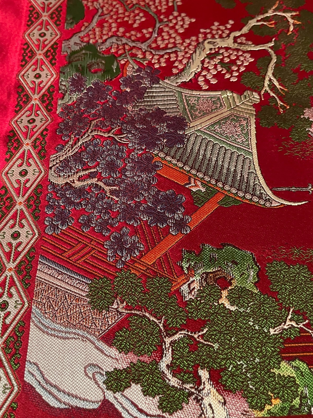 Vintage Chinese “Brocaded Flowers” Silk Blend Tapestry Tablecloth Piano Shawl