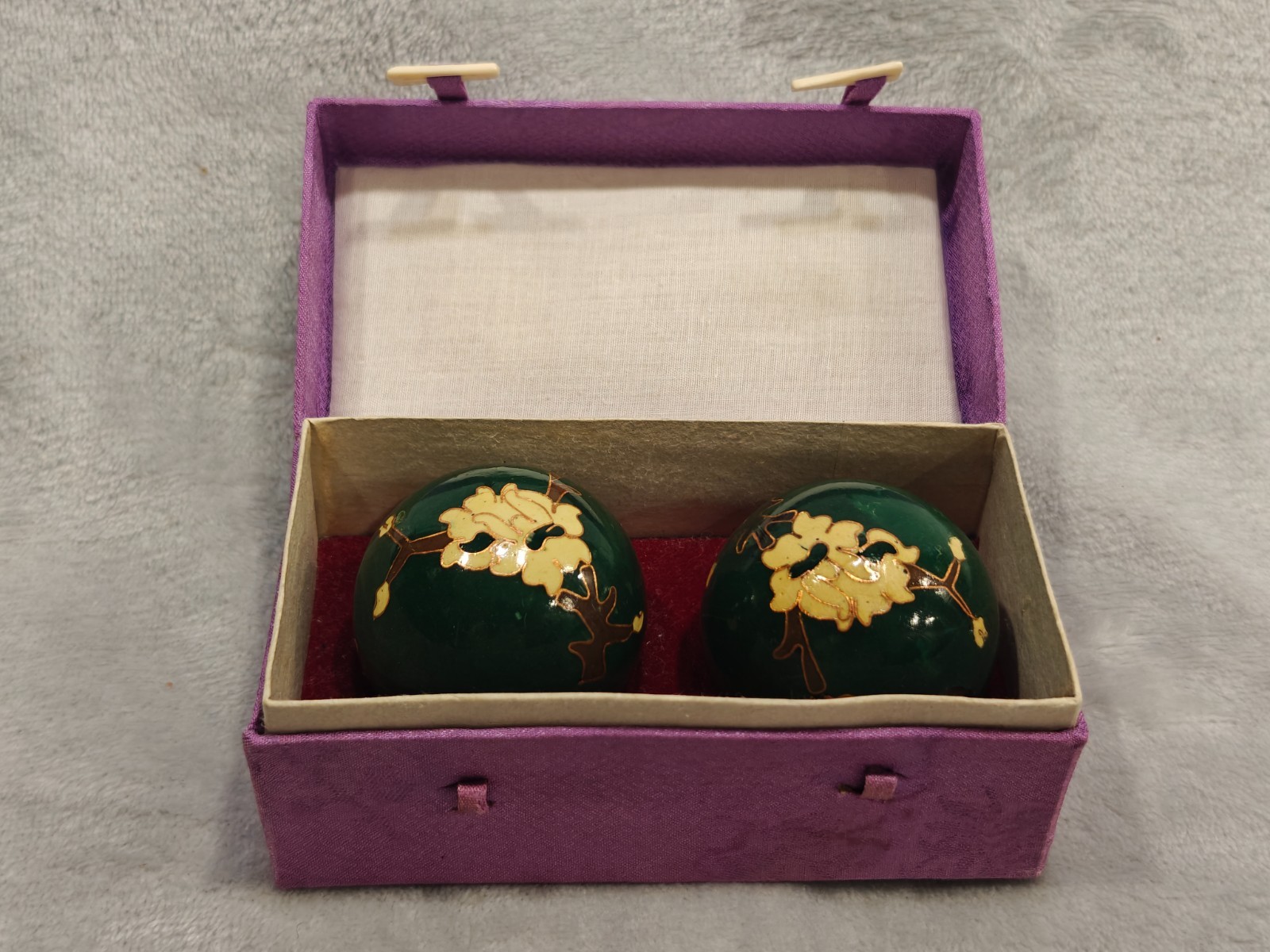 Vintage Chinese Cloisonné Baoding Balls Hand Painted Floral Green Original Box