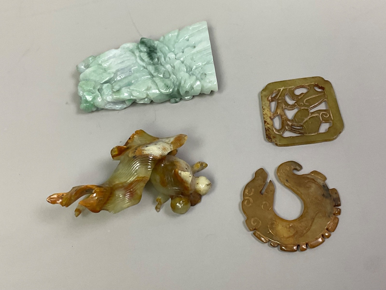 Old VTG Chinese Jade Pendants & Stone Natural Hand Carved Collection Mix Lot