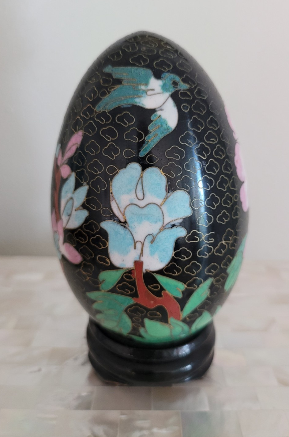 Vintage Chinese Large Black Floral Bird Cloisonne Egg on Wood Stand 5-5/8″ High