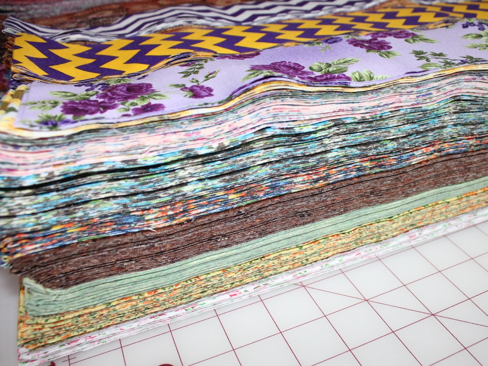 75 PC 2.5″ JELLY ROLL Strips Mixed 100% Cotton Fabric-Quilt-Sew Grab Bag