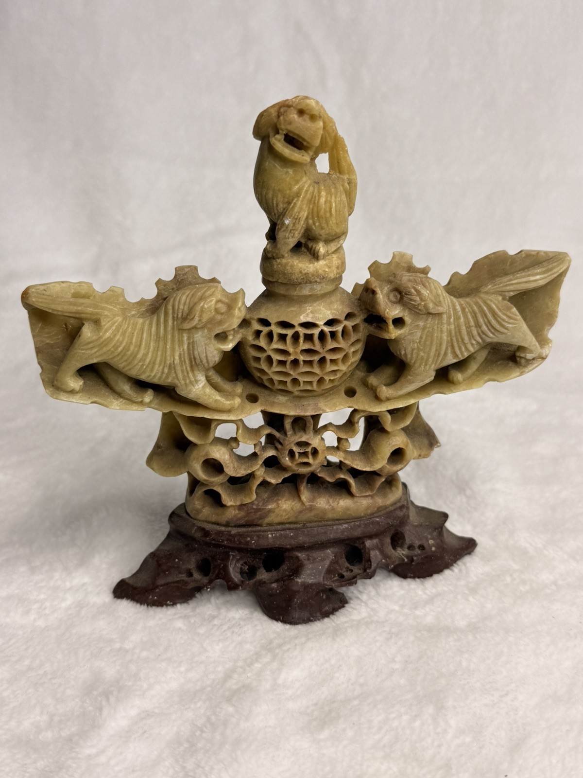 VINTAGE HAND CARVED SOAP STONE INCENSE BURNER FOO DOGS/LIONS CHINA 6 x 6