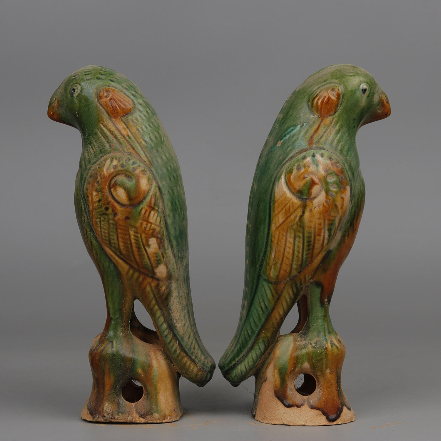 25CMChina Jingdezhen Tri-coloured Glazed Pottery Porcelain Duad Parrot Statues2
