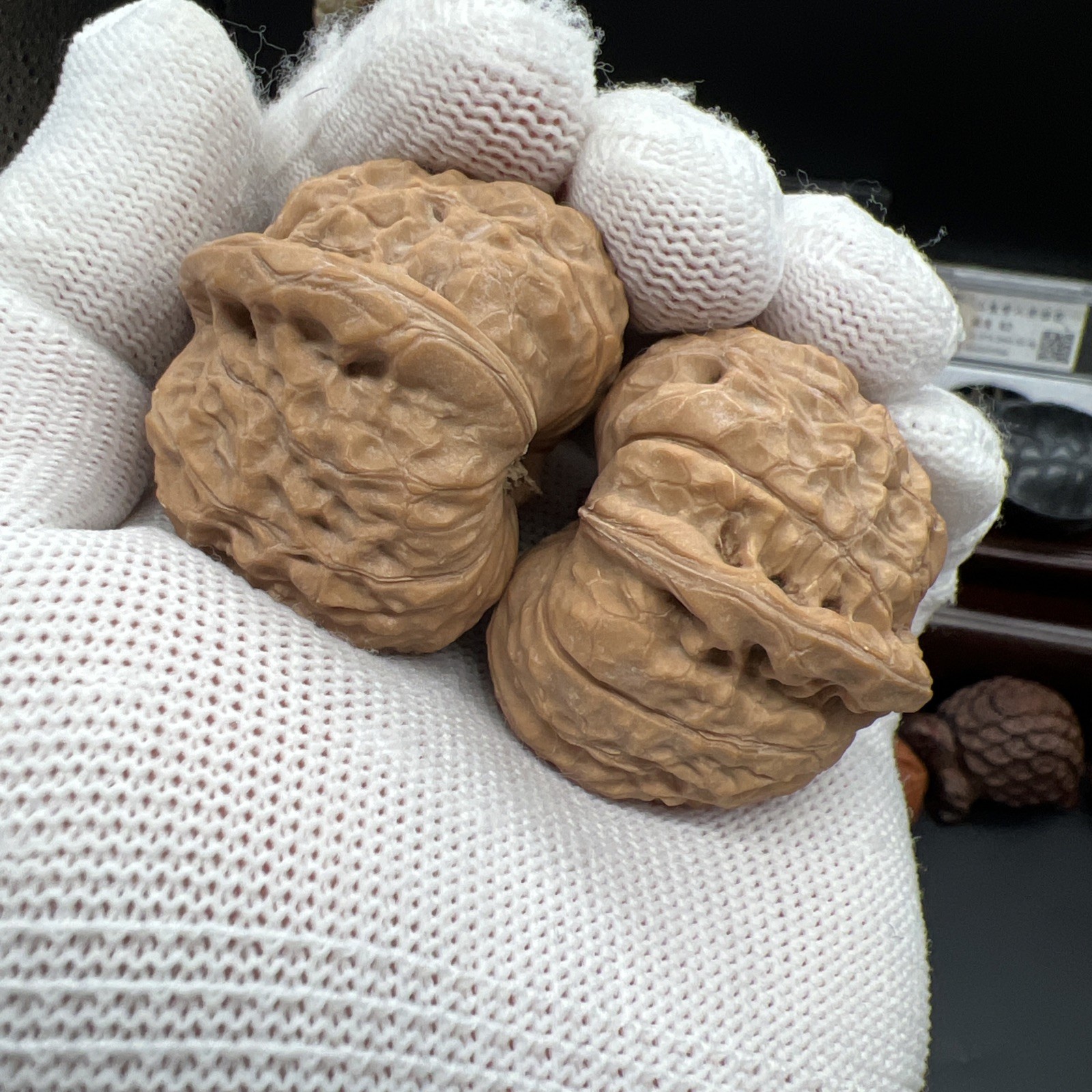 Pair of Match Chinese Health Walnut Collection40×42.5×36mm 精配文玩核桃 ～全品元宝大凹底南瓜🎃墩