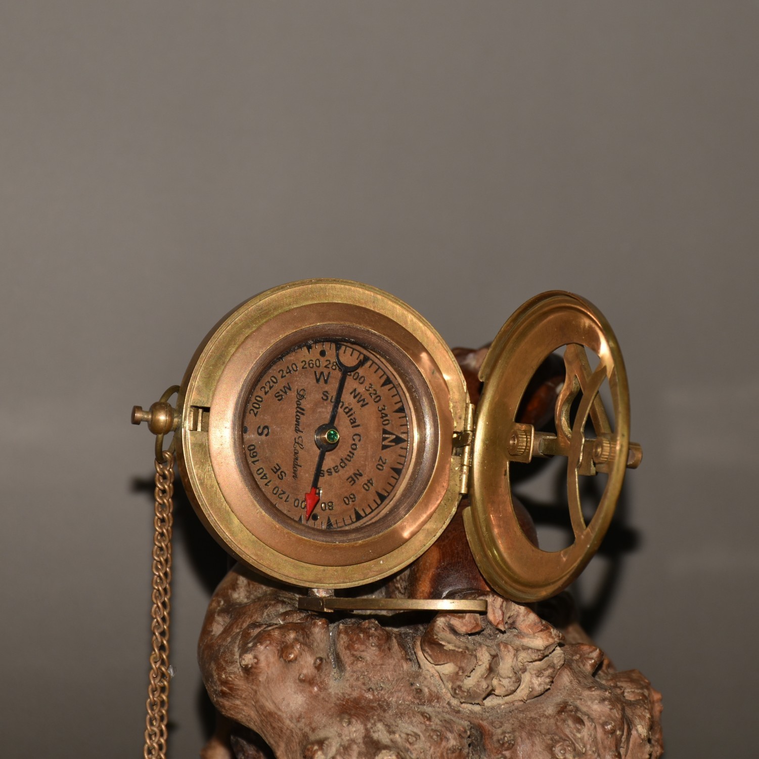Vintage Brass Compass 2.95×3.15×0.98in 158g Retro Navigation Decor