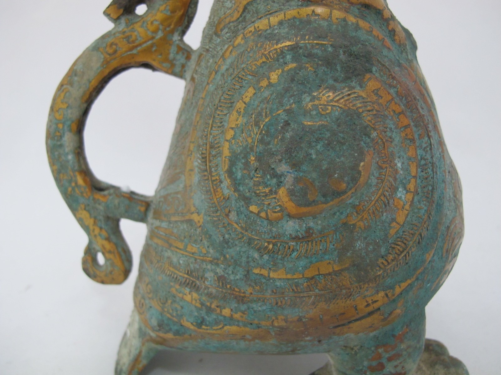 CHINESE Archaic BIRD Bronze Ware Gold Toad Accent Ritual WINE Vessel Pitcher