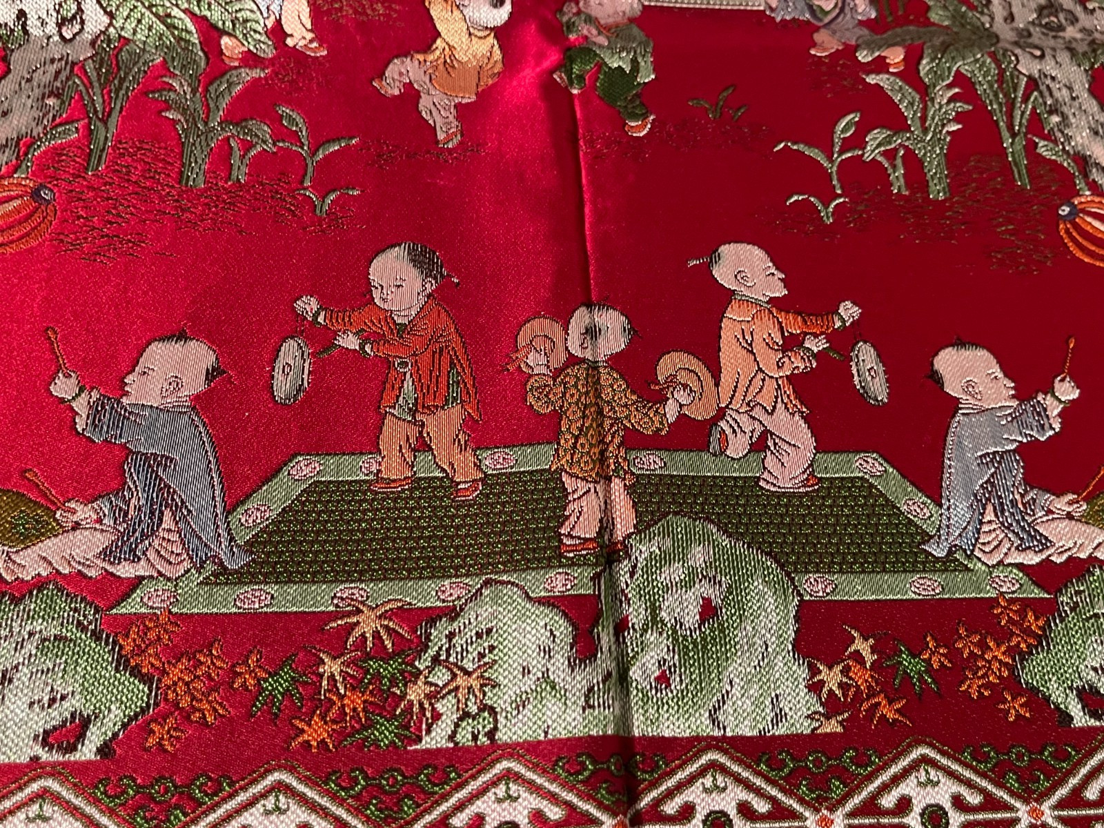 Vintage Chinese “Brocaded Flowers” Silk Blend Tapestry Tablecloth Piano Shawl
