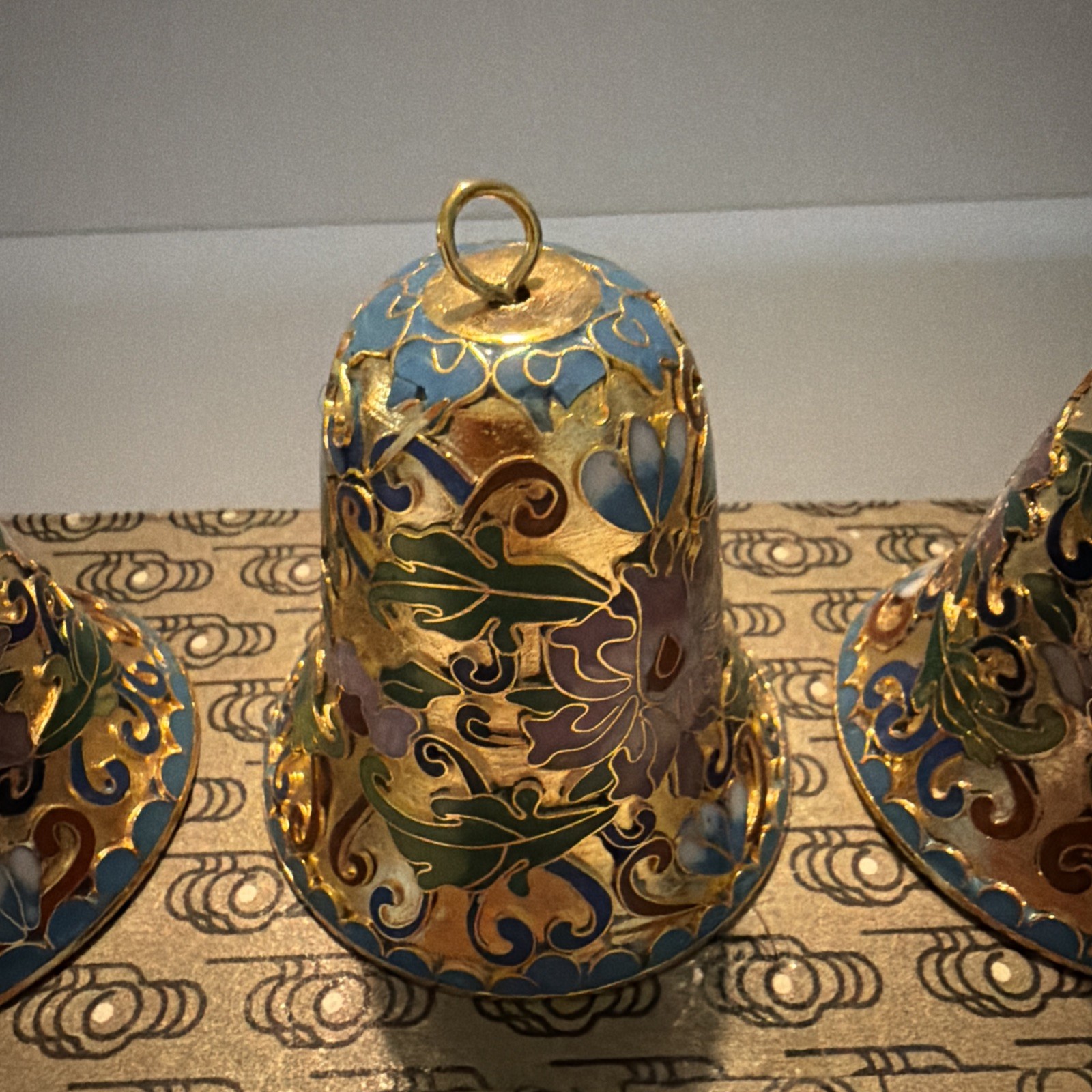 Vintage Chinese Cloisonné Bells Set of 3 Brass Enamel Ornaments Boxed 1980s