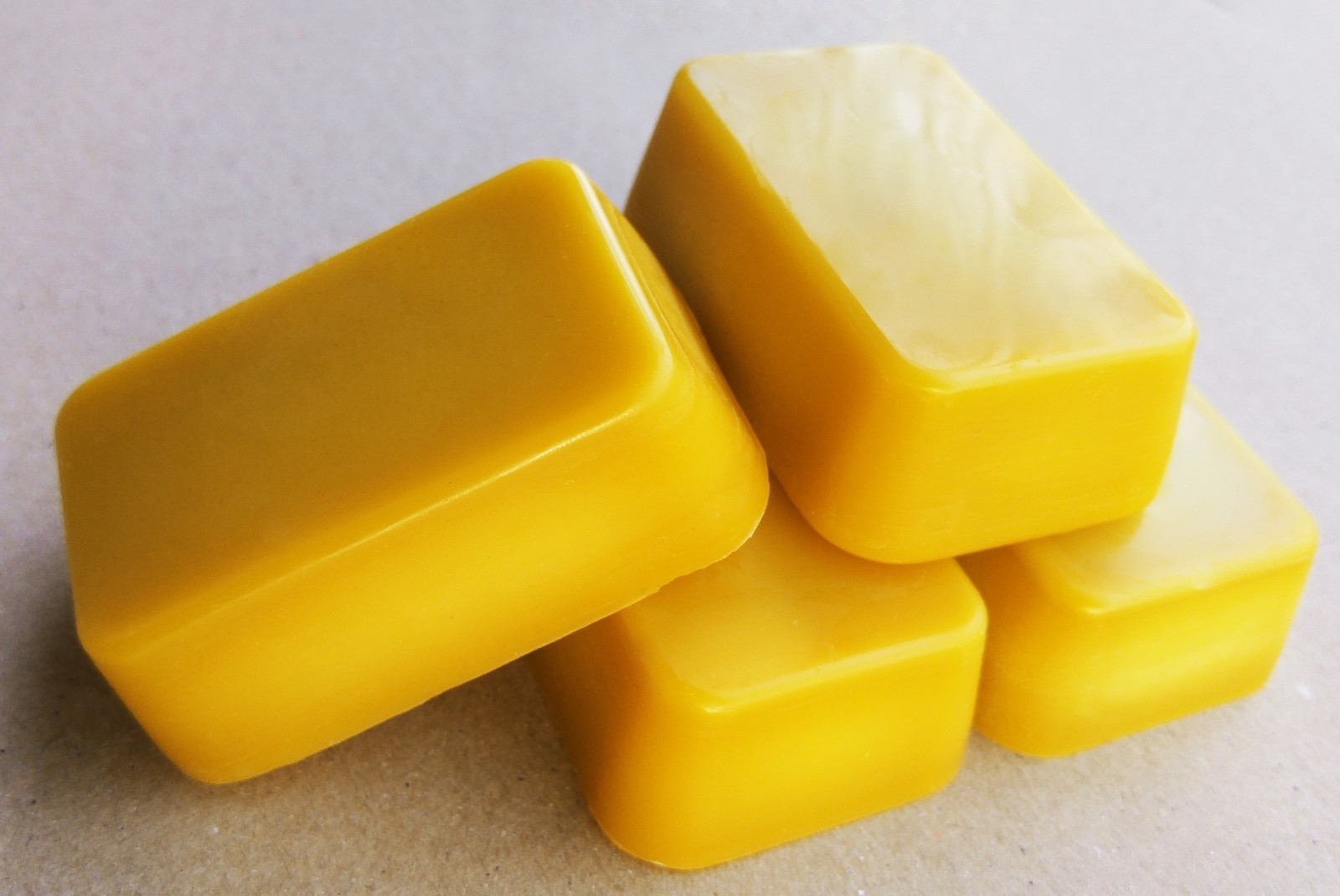 Beeswax Blocks, Cosmetic Grade, Filtered and Purified, 2.5oz / 70g bar