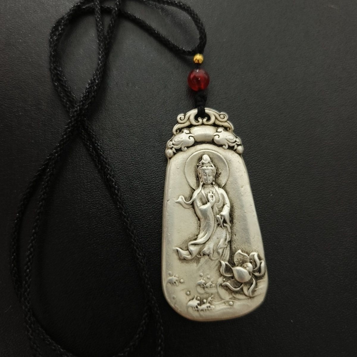 Antique Alloy Guanyin Bodhisattva Pendant Necklace Lucky Amulet Talisman Jewelry