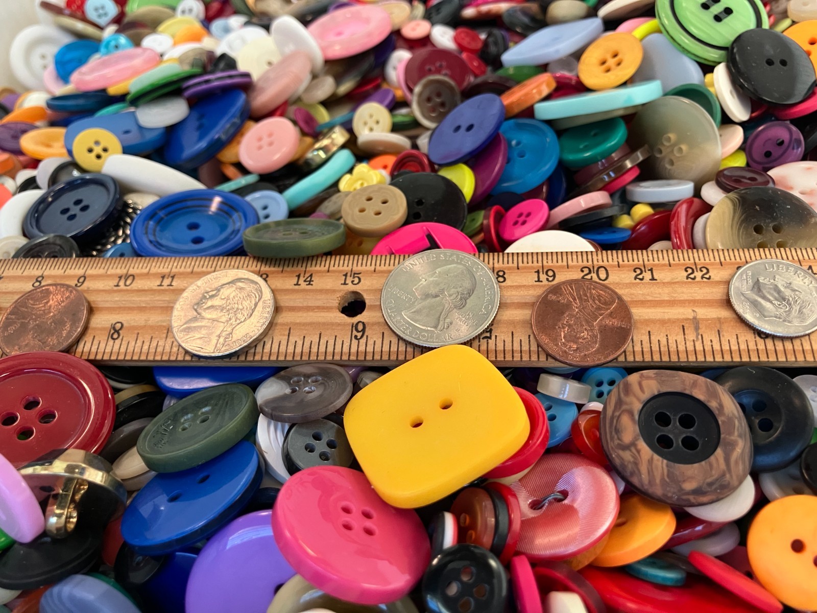 100 New Buttons assorted mixed color and sizes bulk Mixed Button lot MX1