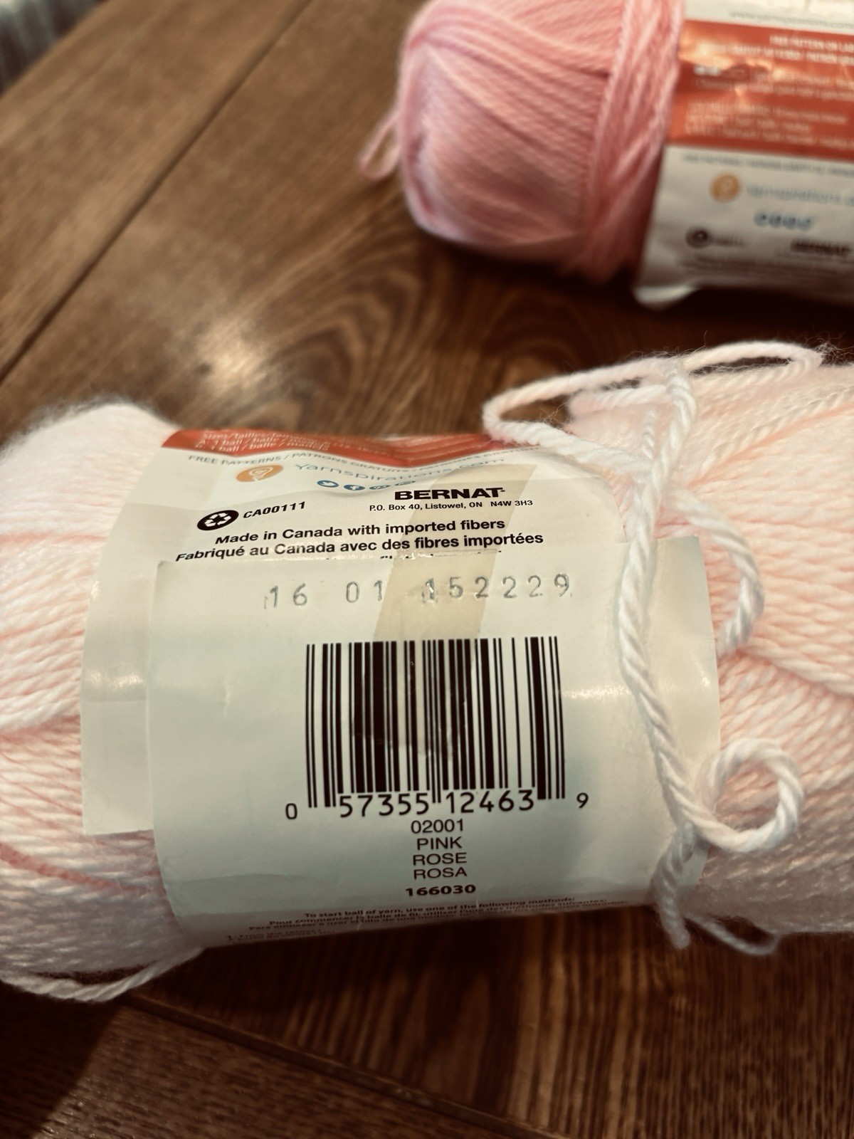 Lot 4 Skeins Bernat Softee 2 Variegated( Same Lot) 2 Solid Pinks KnittingCrochet