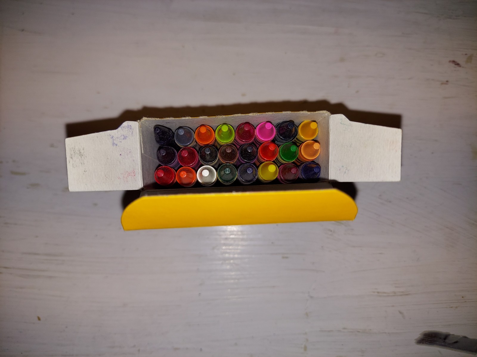 Vintage Crayola Crayons Brilliant Colours 24 Count includes Dandelion Retired