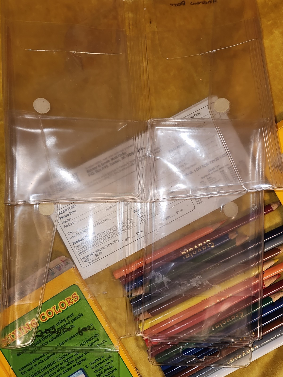 Crayola Blenders 24 Pencils (2 Sets) 17 Basics Colored Pencils 1 Sketch Pad Set