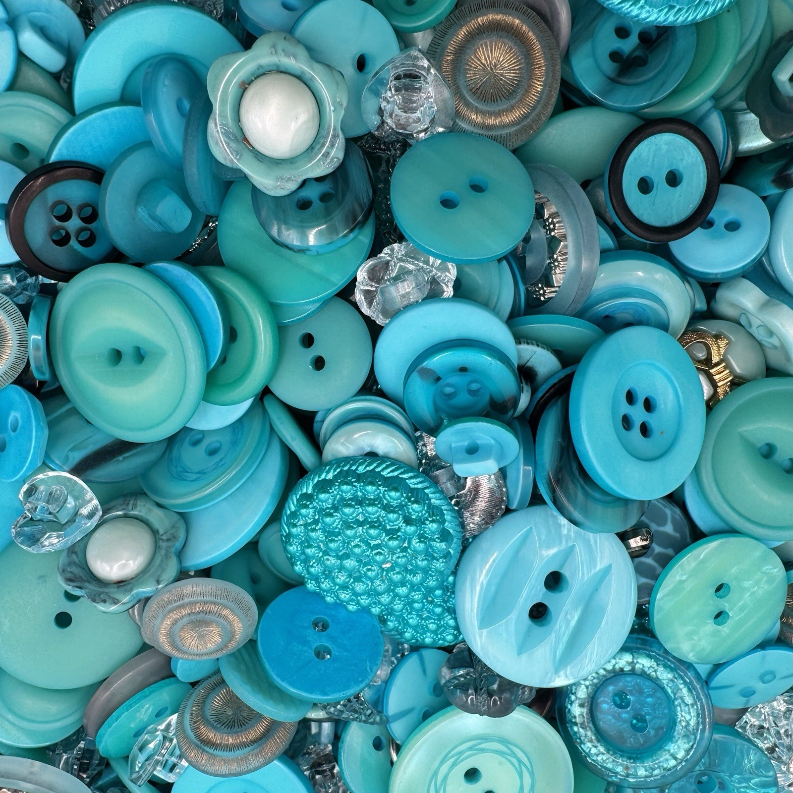 Incredible Mixed Lot TURQUOISE Premium Buttons All Sizes For Embellishments