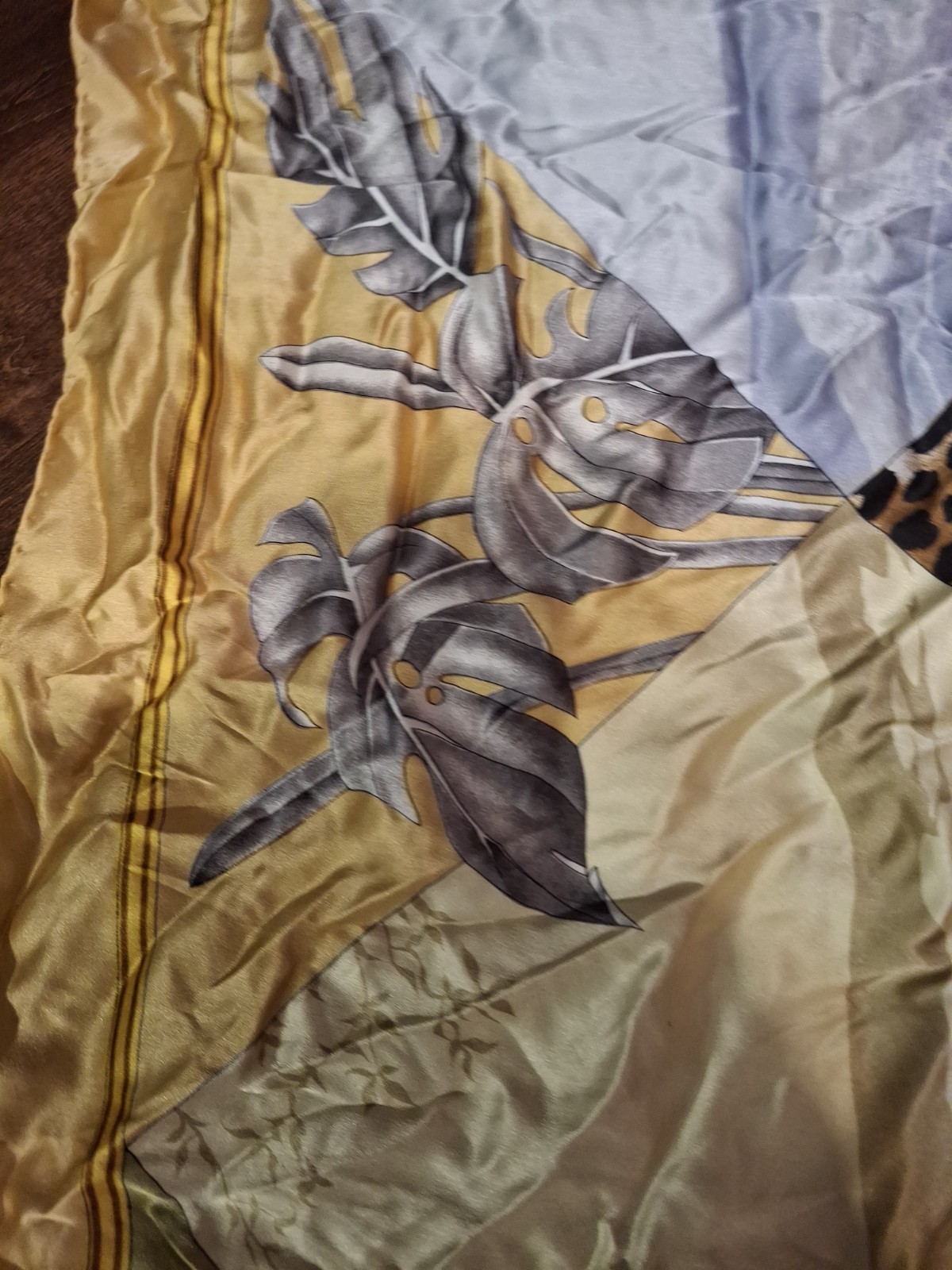 THESE ARE REAL CHINESE SILK SCARFES BUT THEY’RE SO WRINKLED AND I DON’T KNOW…