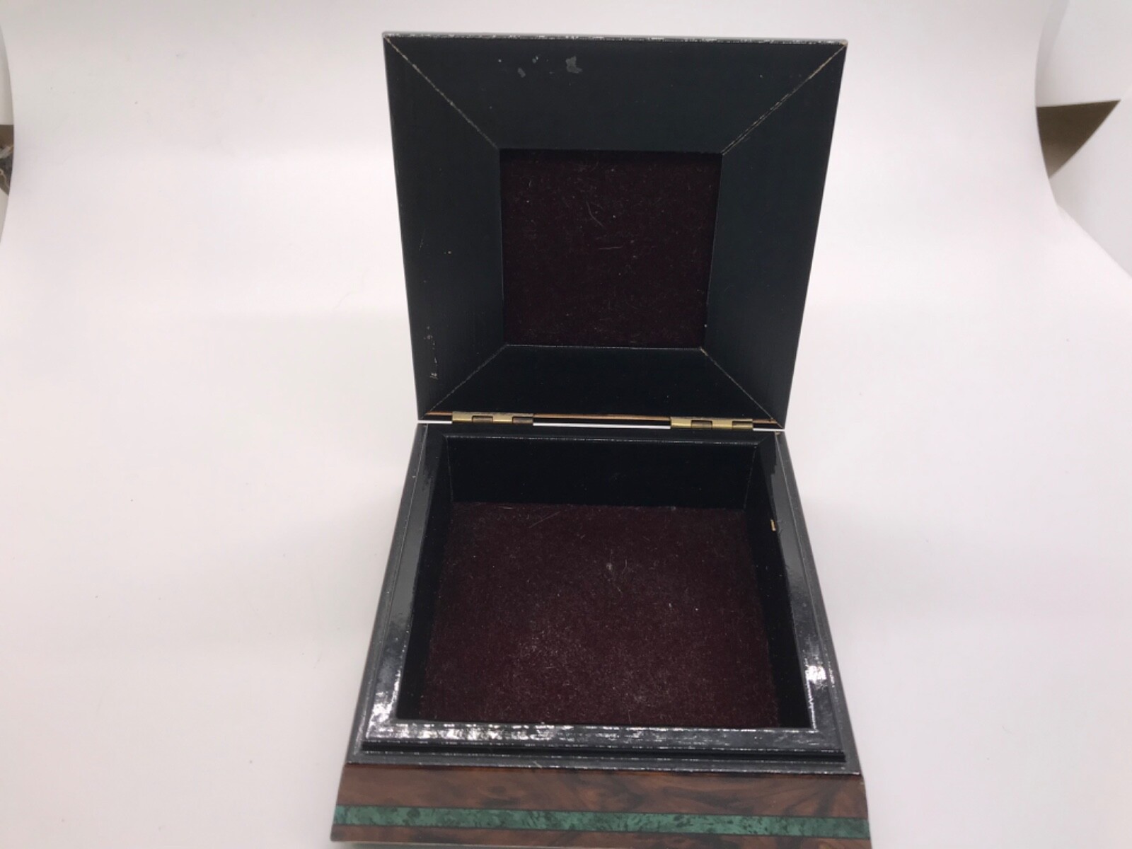 VINTAGE CARVED METAL RELIEF SCENE ITALY black laquer marguetry