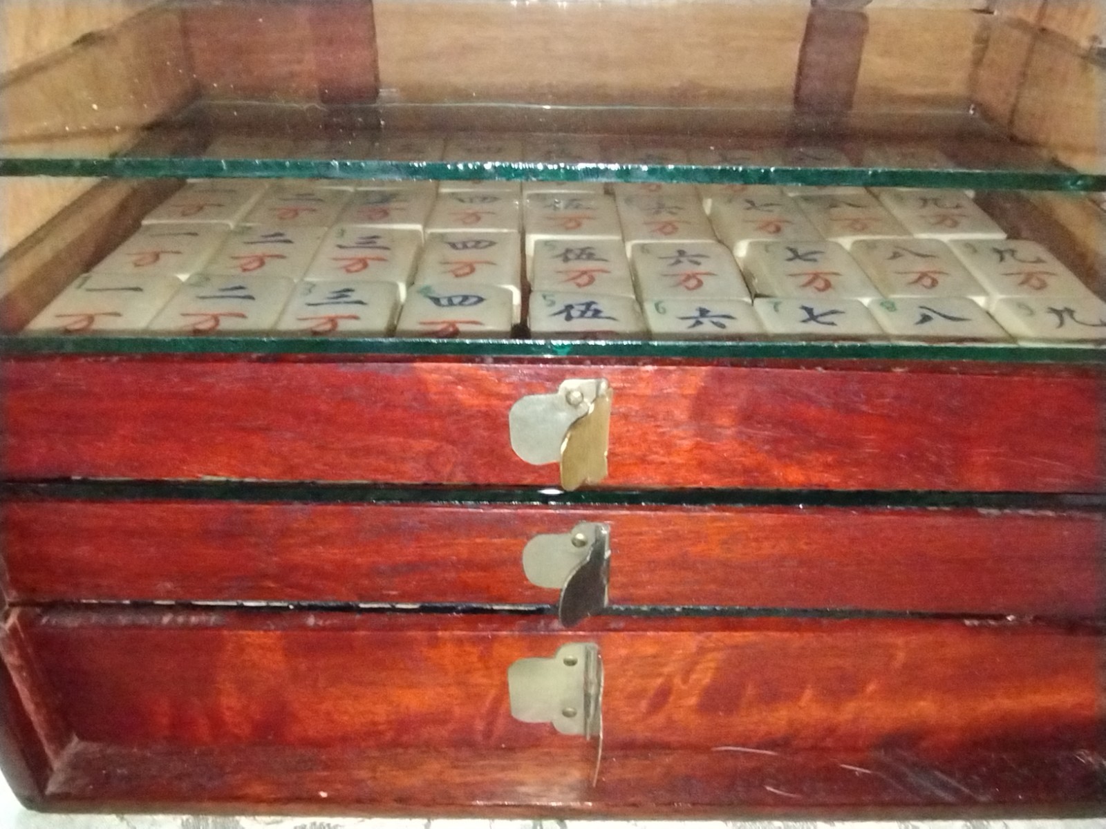 RARE (Complete) Antique Chinese Sandlewood Mahjongg Set With Brass Accents