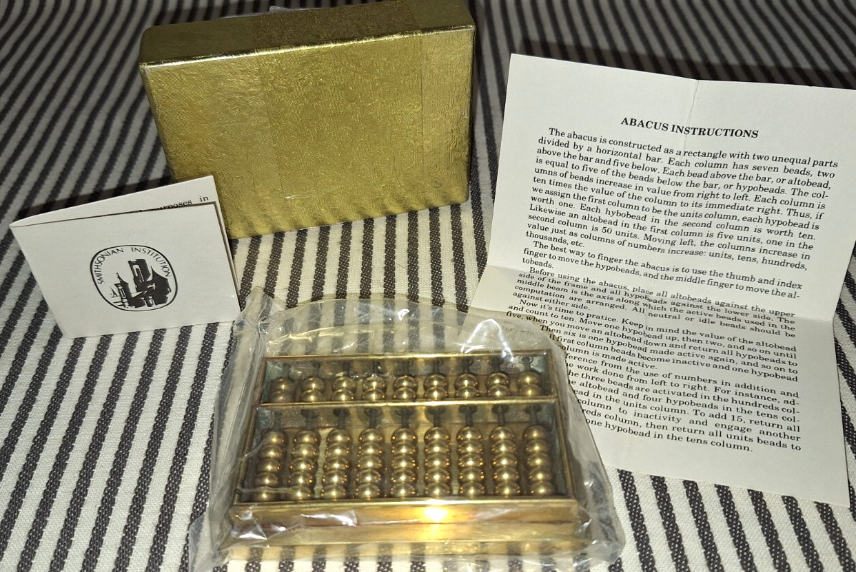 NIB VTG SMITHSONIAN INSTITUTION SOLID BRASS CHINESE ABACUS 3.5″ PAPERWEIGHT