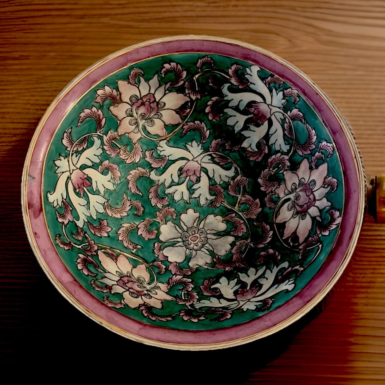 Vtg Chinese Enamel Cloisonné Bowl & Stand Made In Macau Green Mauve White Gold