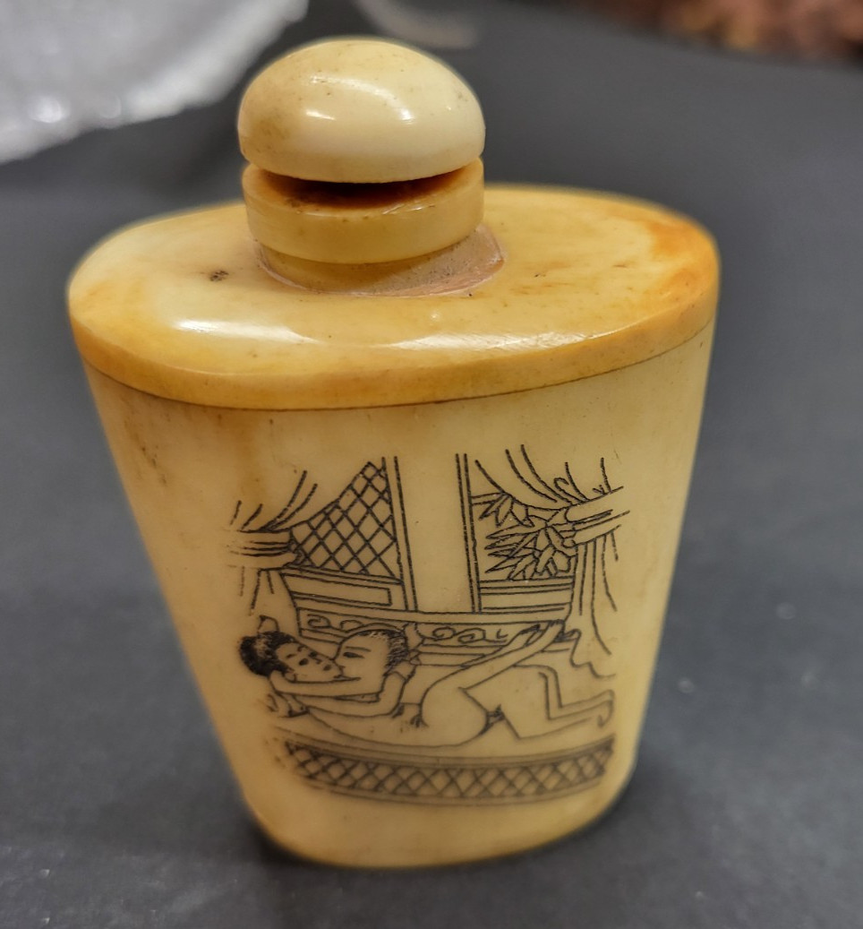 Vintage Etched Glossy Bovine Bone Asian Chinese Figural Women Snuff Bottle