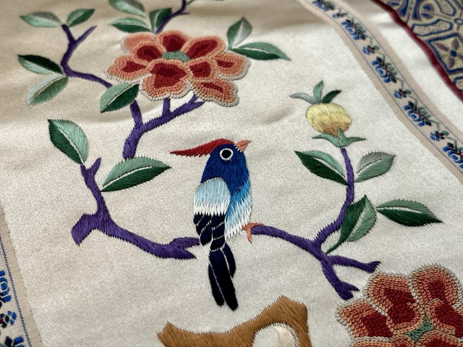 Vintage Embroidered 100% Silk Tapestry Wall Hanging Panel Birds Flowers 17”x9.5”