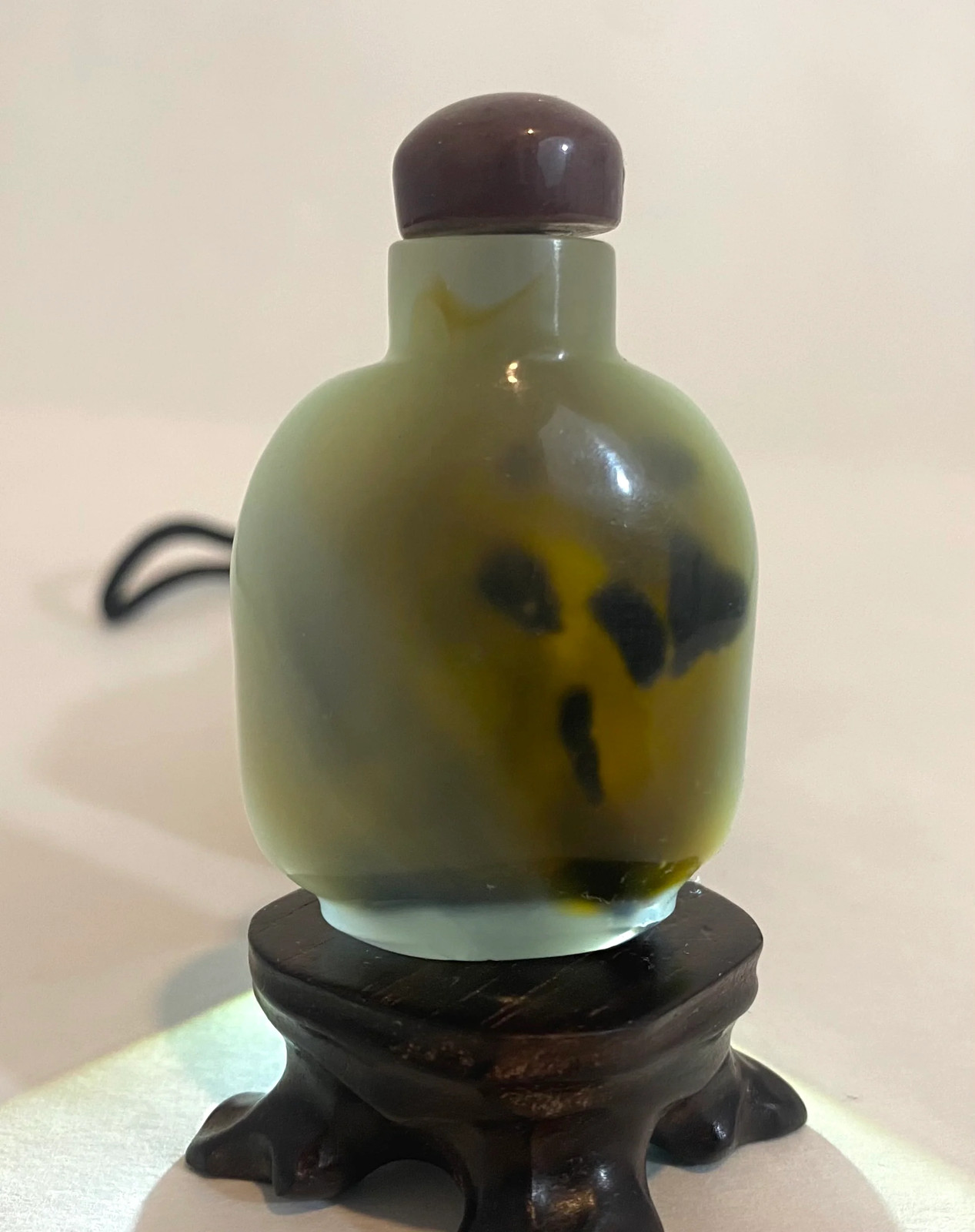 Antique Agate Snuff Bottle