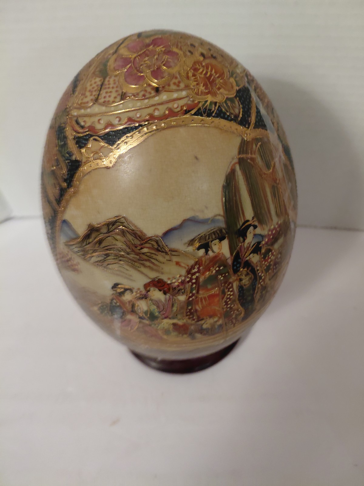 Vintage Satsuma Chinese Porcelain 14″ Asian Art Gold Gilding Egg Excellent Cond.