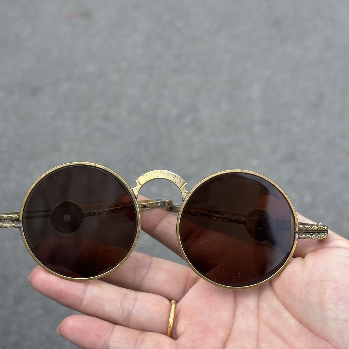 Vintage Punk Solid Copper Frame Crystal Stone Round Sunglasses Eyewear