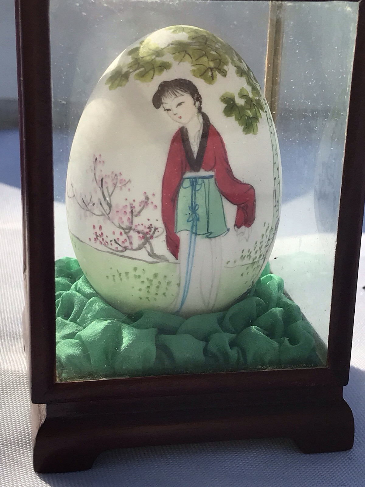 Vtg Asian Hand Painted Art Chinese Egg Display Case Home Decor Figurine Geisha