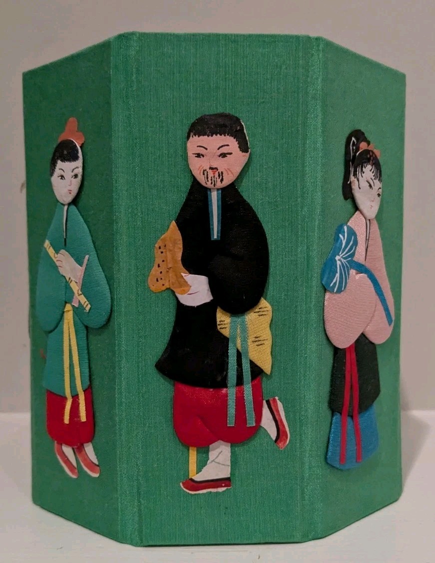 CHINESE 8 IMMORTALS -OCTAGONAL COLLAPSIBLE SILK BOX