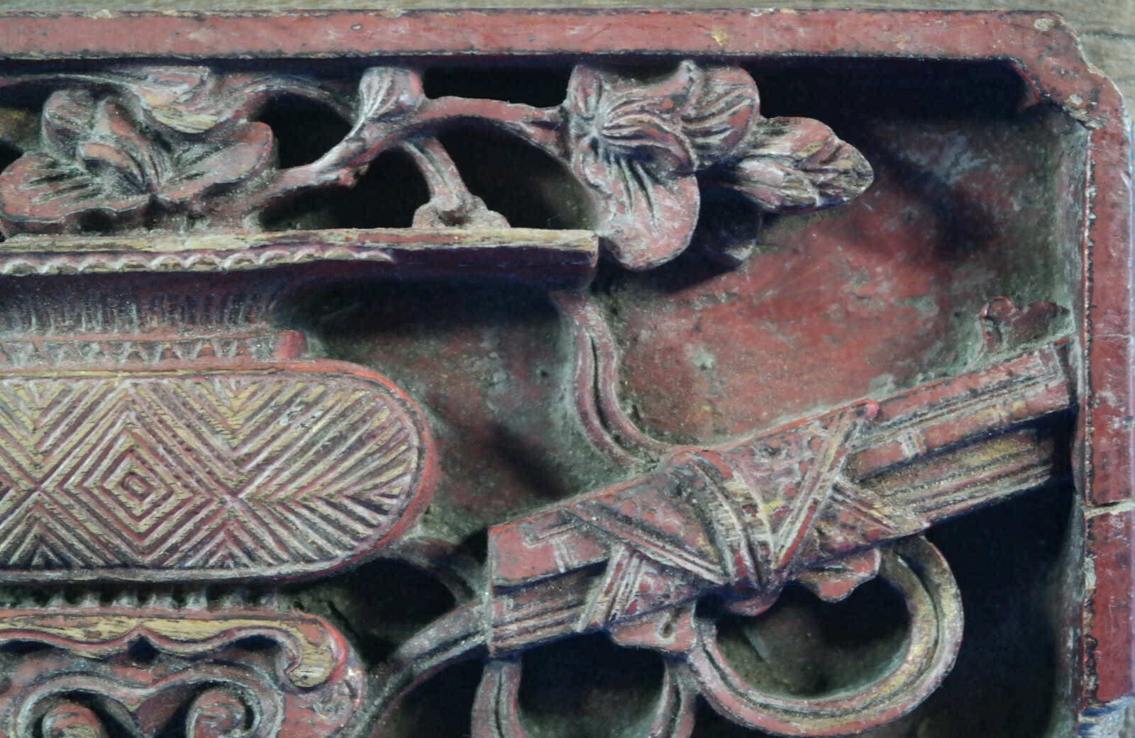 Vintage/Antique Chinese Wood Carved Wall Hanging Panel 9.5″ X 5″
