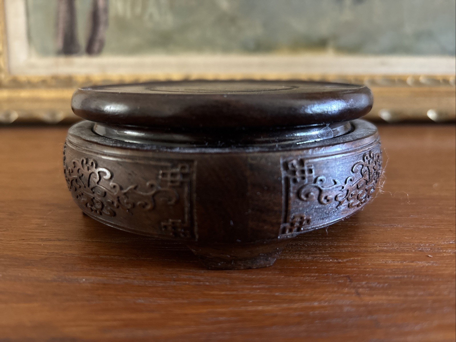 Carved Rosewood Round Footed Pedestal Display Vase Stand 4.25″