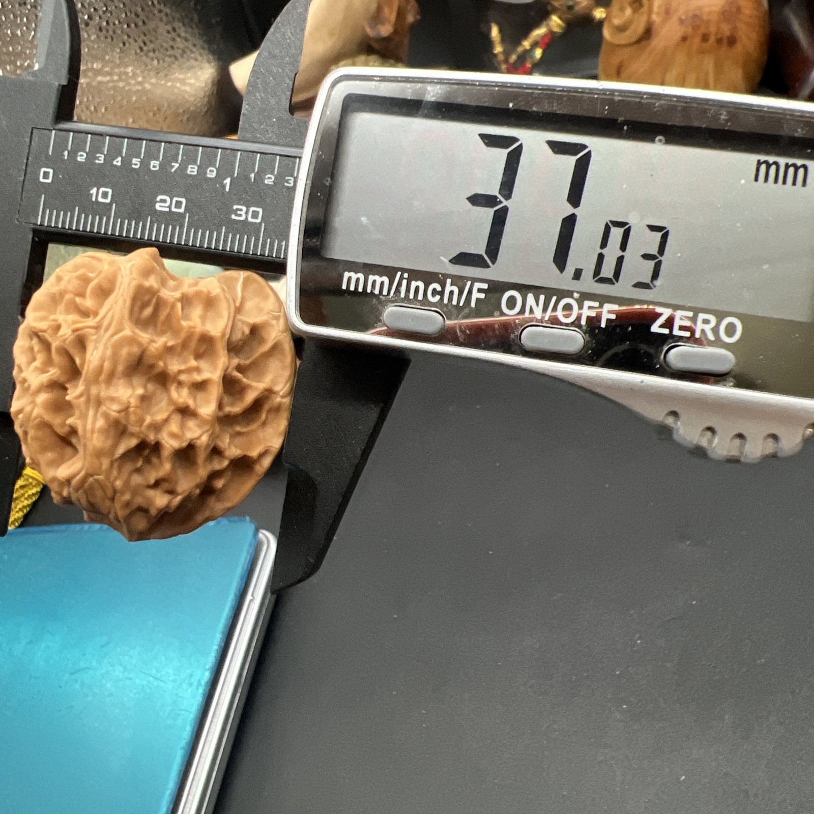 Pair of Match Chinese Health Walnut 37×37.5×36mm 精配文玩核桃~全品苹果园🍎狮子头