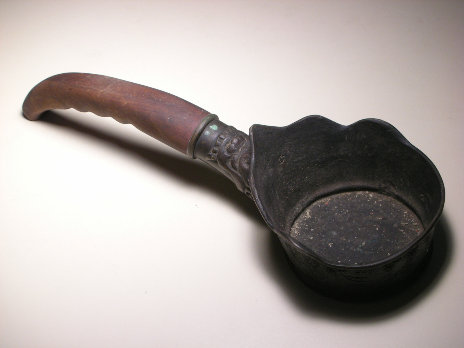 Vintage Chinese Brass Metal Pan Silk Iron with Long Wood Handle (L: 14.5″)
