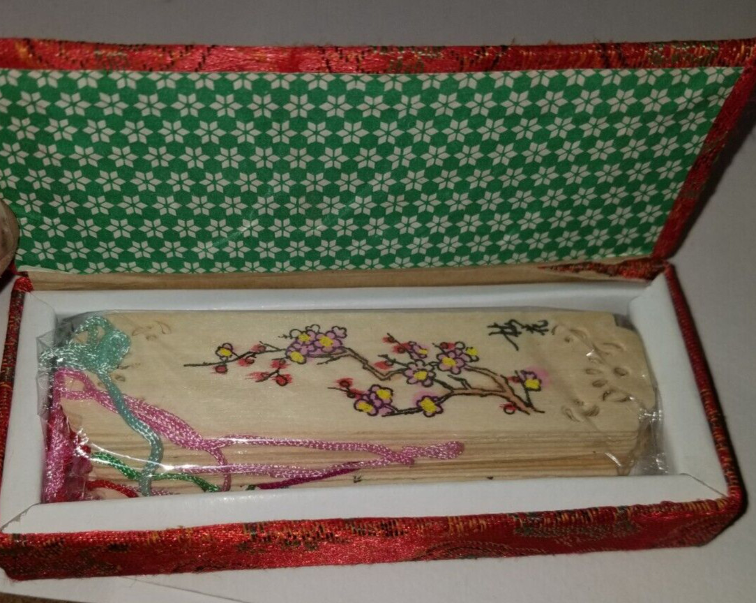 Vintage Chinese Brocade Box 8 Hand Painted Bamboo Bookmarks Floral 5x2x1